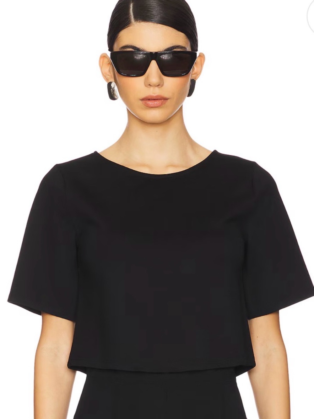Black Short-Sleeve Cropped Tee